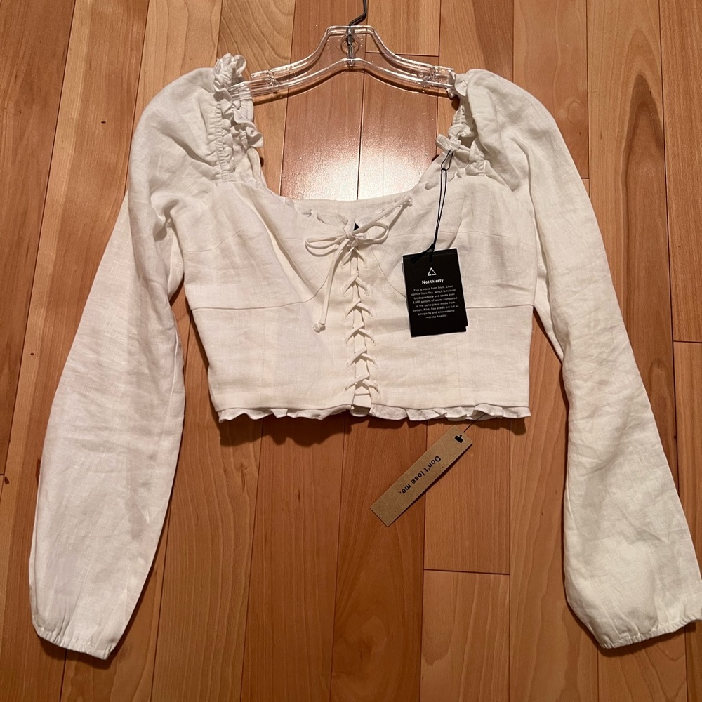 NWT Reformation white top Size 6